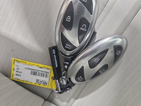 Certified 2025 Hyundai Sonata SEL AWD/4WD image 29