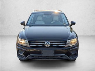 Used 2019 Volkswagen Tiguan SE w/ Panoramic Sunroof Package video 2