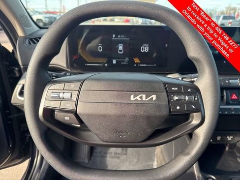 Used 2025 Kia K4 LXS image 16