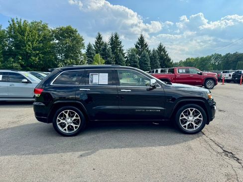 Used 2021 Jeep Grand Cherokee Overland AWD/4WD image 7