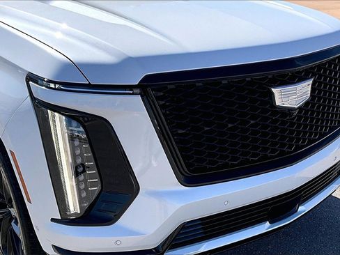 Used 2025 Cadillac Escalade Sport Platinum w/ LPO, ONYX Package image 29