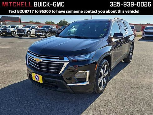 Used 2023 Chevrolet Traverse LT w/ LT Premium Package image 1