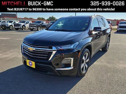 Used 2023 Chevrolet Traverse LT w/ LT Premium Package