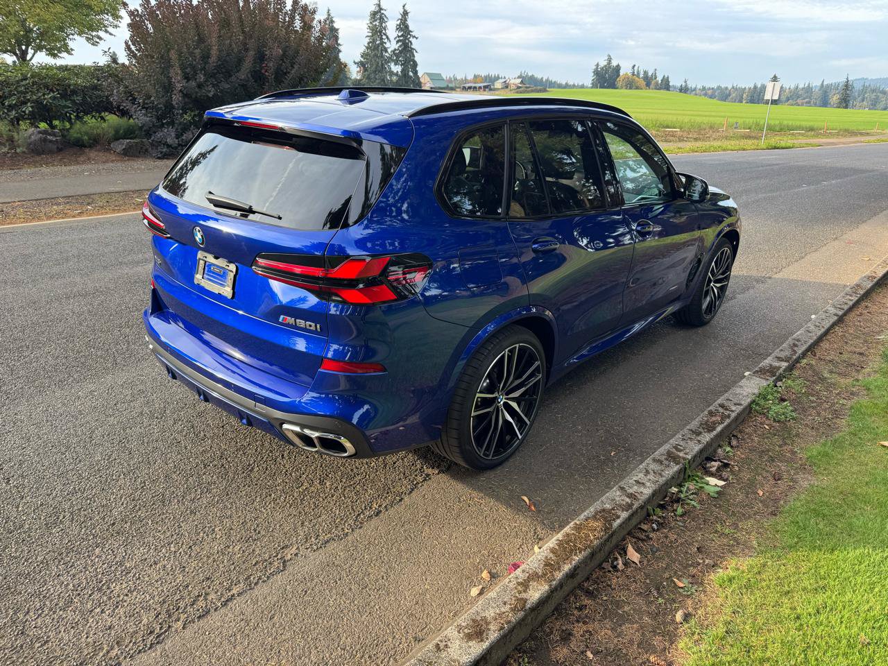 Used 2025 BMW X5 M60i AWD/4WD image 3