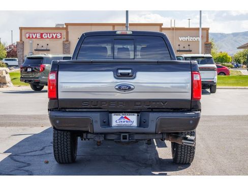 Used 2016 Ford F350 Platinum w/ FX4 Off-Road Package AWD/4WD image 4