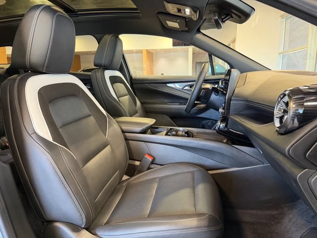 Used 2024 Chevrolet Blazer EV LT AWD/4WD image 20