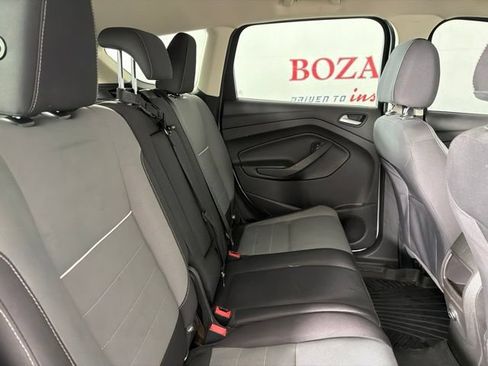 Used 2015 Ford Escape SE FWD image 18