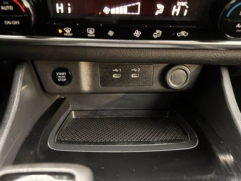 Used 2024 Nissan Rogue SV image 15