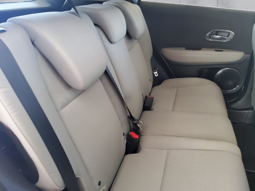 Used 2019 Honda HR-V EX image 16