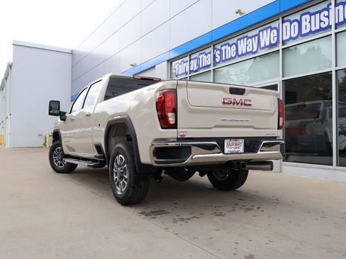 New 2026 GMC Sierra 3500 SLE w/ Preferred Package AWD/4WD image 44
