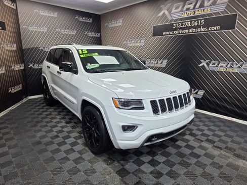 Used 2015 Jeep Grand Cherokee Overland w/ Advanced Technology Group AWD/4WD image 6