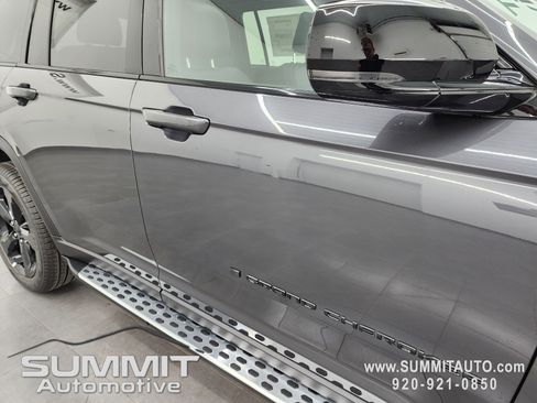 New 2025 Jeep Grand Cherokee Limited w/ Black Appearance Package image 23