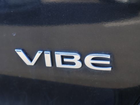 Used 2010 Pontiac Vibe w/ Preferred Package image 13