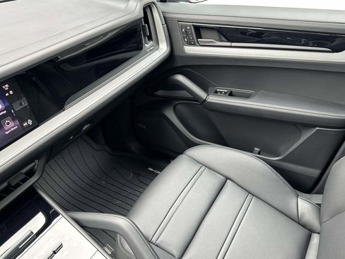 New 2026 Porsche Cayenne Coupe image 28