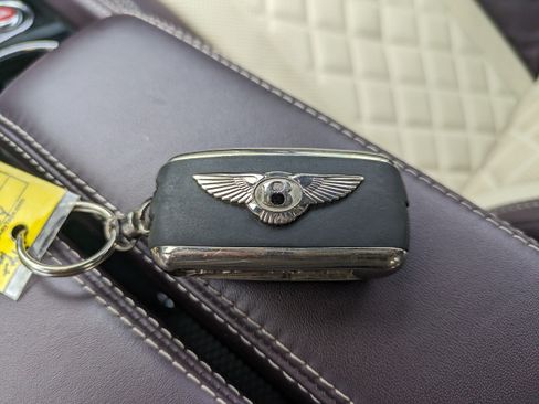Used 2018 Bentley Flying Spur S W12 AWD/4WD image 38