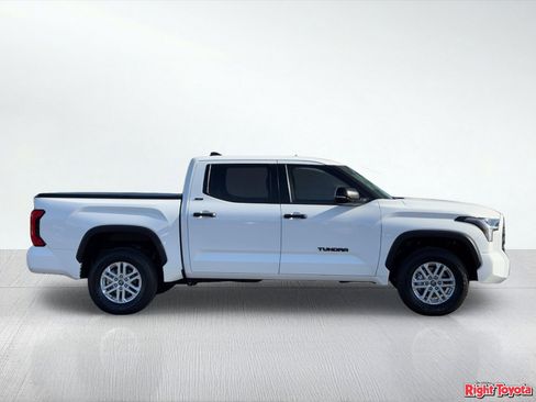 Used 2024 Toyota Tundra SR5 w/ SR5 Convenience Package AWD/4WD image 5
