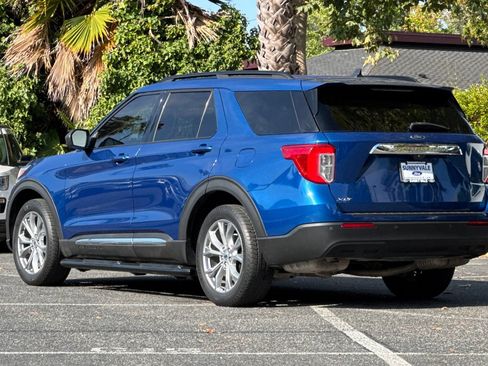Certified 2021 Ford Explorer XLT RWD image 6