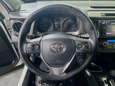 Certified 2018 Toyota RAV4 XLE image 11