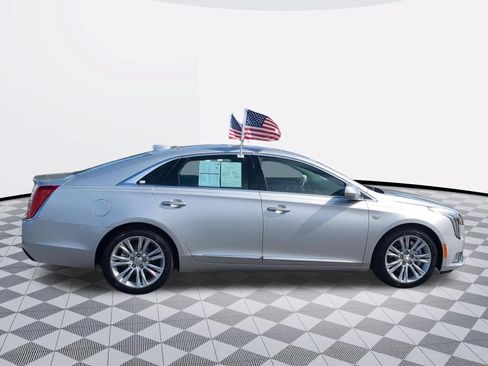 Certified 2018 Cadillac XTS Luxury FWD image 8