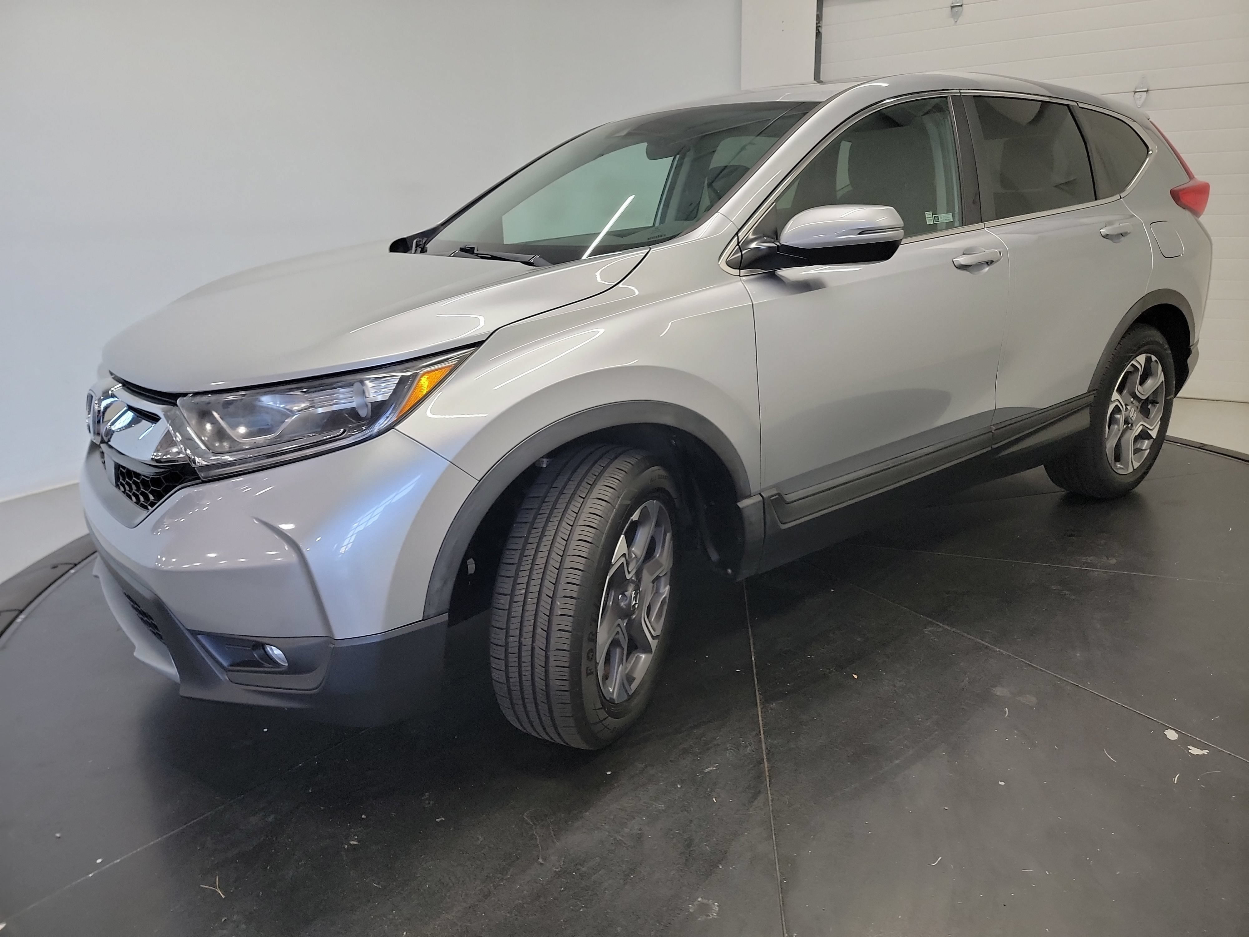 Used 2018 Honda CR-V EX image 3