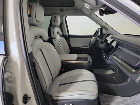 Used 2024 Rivian R1S Adventure AWD/4WD image 24