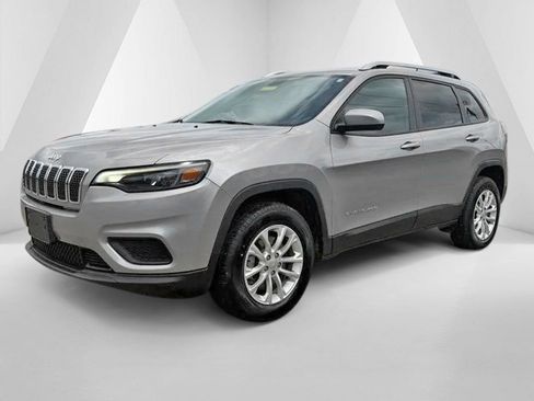 Used 2020 Jeep Cherokee Latitude AWD/4WD image 3