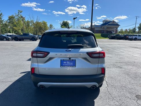 Certified 2024 Ford Escape Active AWD/4WD image 11