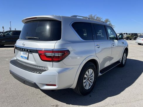Used 2024 Nissan Armada SV image 3