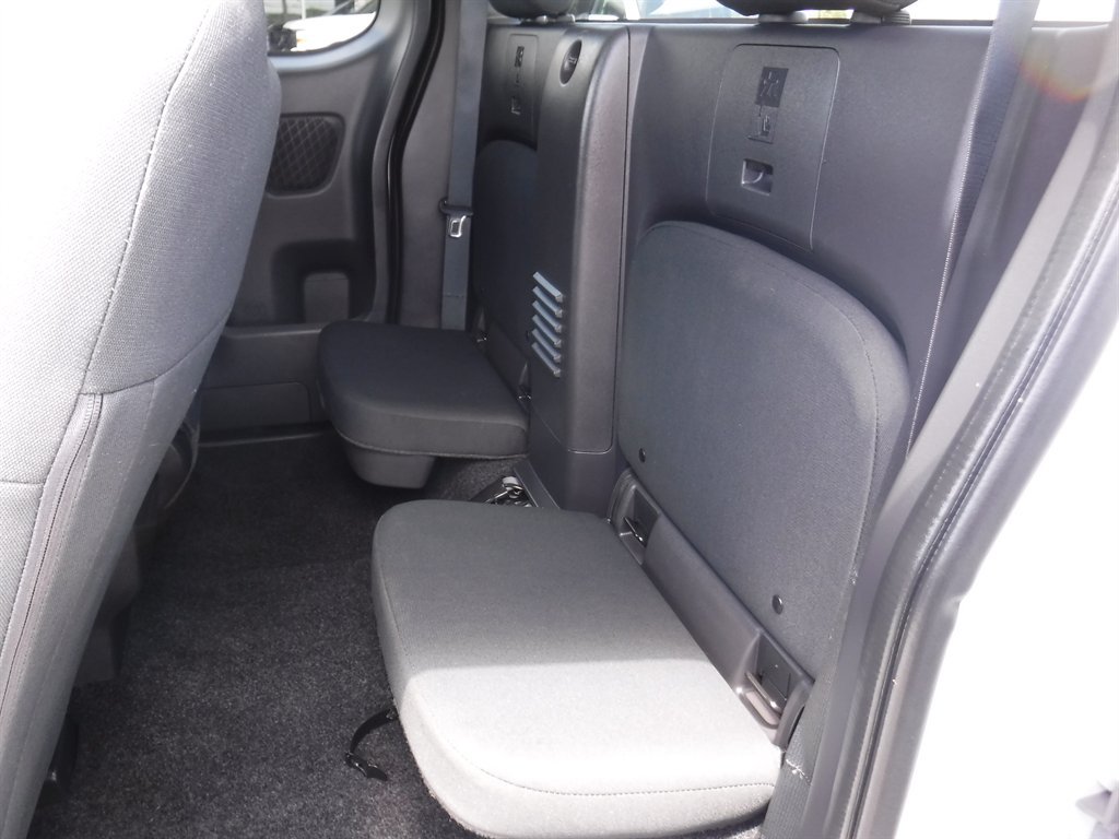 Used 2024 Nissan Frontier S w/ S Utility Package AWD/4WD image 10