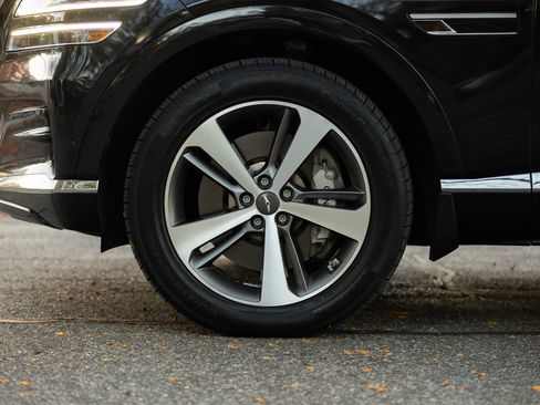 Used 2022 Genesis GV80 3.5T w/ Advanced Package 06 image 11