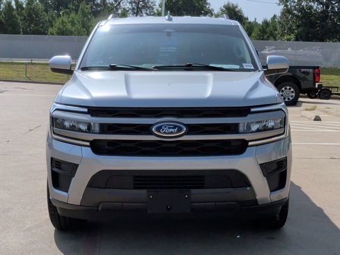 Certified 2024 Ford Expedition XLT RWD image 8