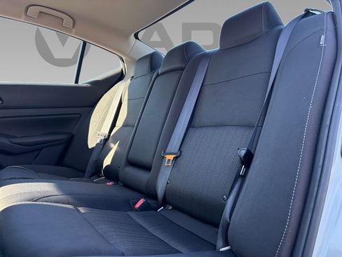 Used 2025 Nissan Altima 2.5 SV image 5