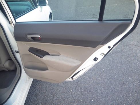 Used 2010 Honda Civic LX image 17