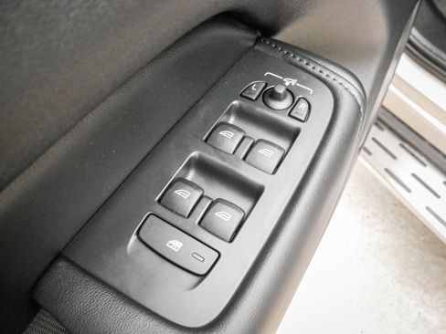 Used 2024 Volvo XC60 B5 Core image 15