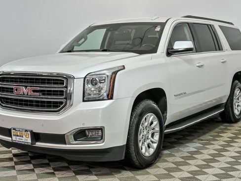 Used 2019 GMC Yukon XL SLT w/ Open Road Package image 4