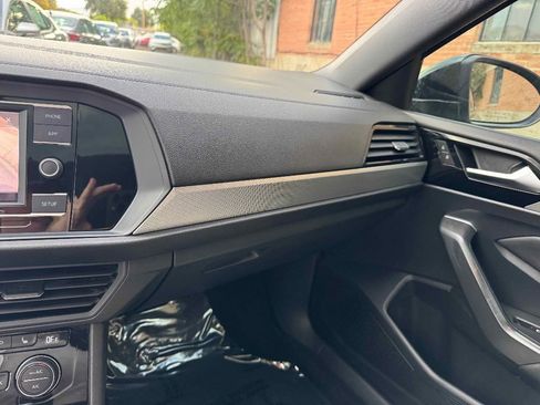Used 2019 Volkswagen Jetta R-Line image 17