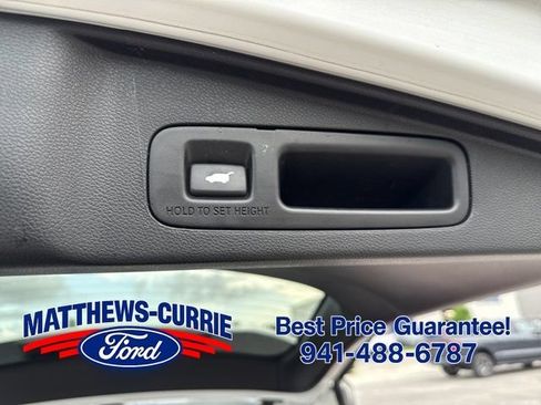 Used 2019 Honda CR-V Touring image 14