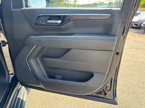 Used 2025 Chevrolet Tahoe LT AWD/4WD image 14