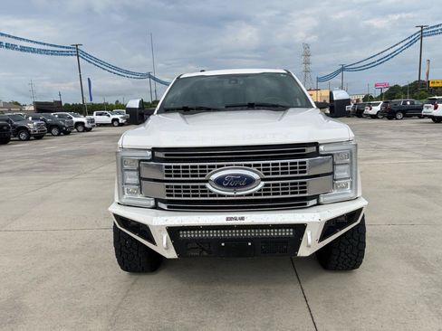 Used 2018 Ford F250 Platinum w/ Platinum Ultimate Package AWD/4WD image 3