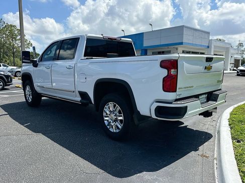Used 2024 Chevrolet Silverado 2500 High Country w/ High Country Premium Package AWD/4WD image 7