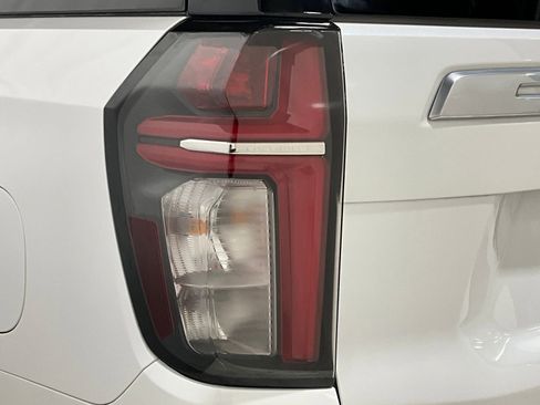 Used 2024 Chevrolet Suburban High Country w/ Max Trailering Package AWD/4WD image 28