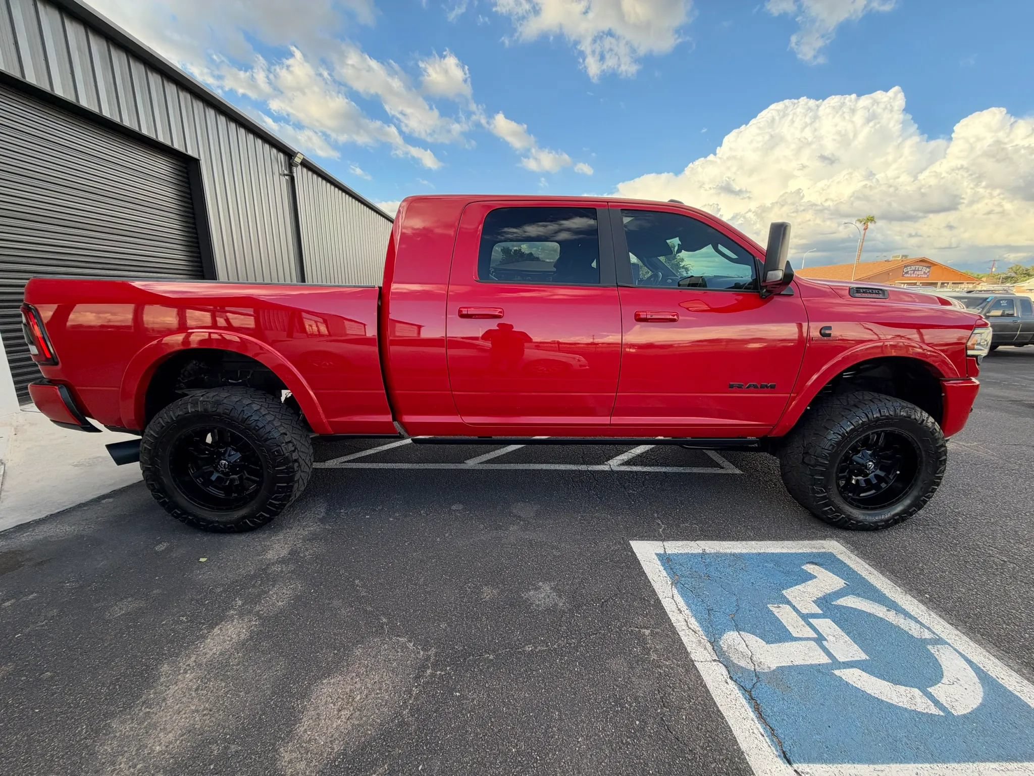Used 2020 RAM 3500 Laramie AWD/4WD image 5