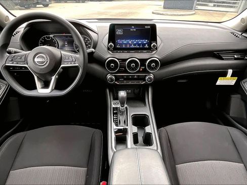 Certified 2025 Nissan Sentra SV w/ Trunk Package image 14