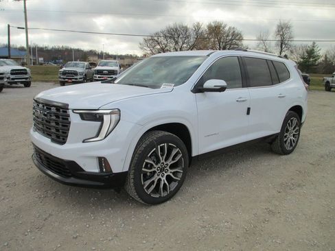 New 2026 GMC Acadia Denali Ultimate FWD image 9
