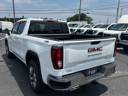 New 2026 GMC Sierra 1500 SLE AWD/4WD image 8