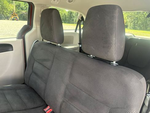 Used 2020 Dodge Grand Caravan SE FWD image 22