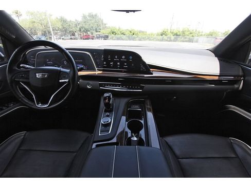 Used 2023 Cadillac Escalade Premium Luxury AWD/4WD image 10