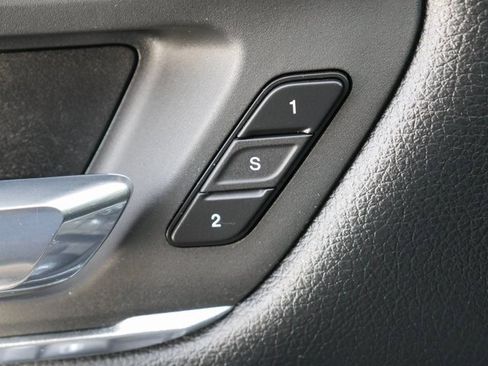 Used 2019 RAM 1500 Laramie image 25