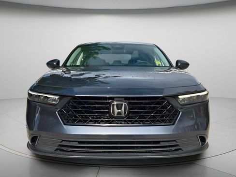Used 2024 Honda Accord EX image 3