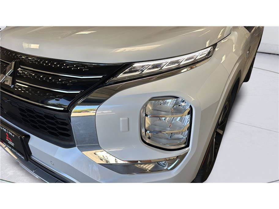 Used 2024 Mitsubishi Outlander Ralliart AWD/4WD image 38